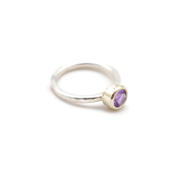 Veria Ring with 5mm Stone